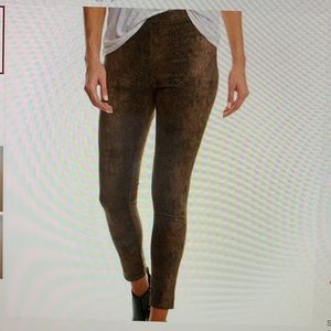 NWT Bb Dakota Snakeskin Legging